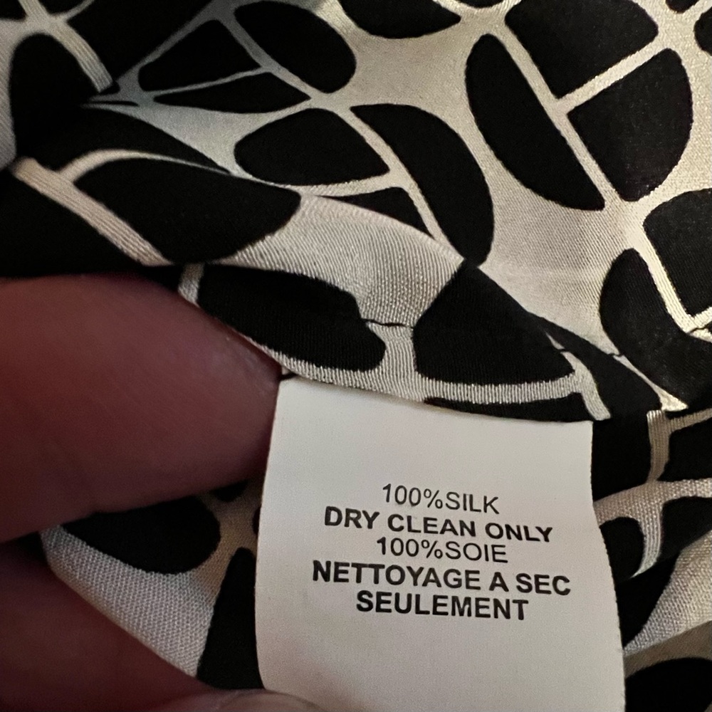 Trina Turk Cream Silk Blouse with Black and Green small - Picture 11 of 11